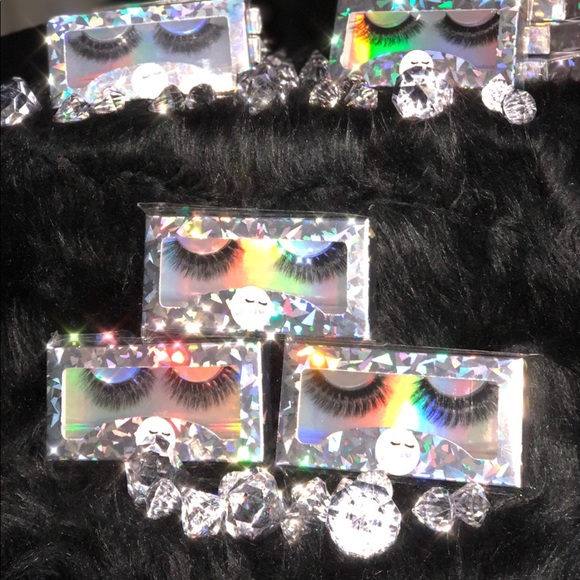 100% Mink Lashes - Picture 2 of 7